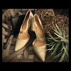 Jessica Simpson pumps